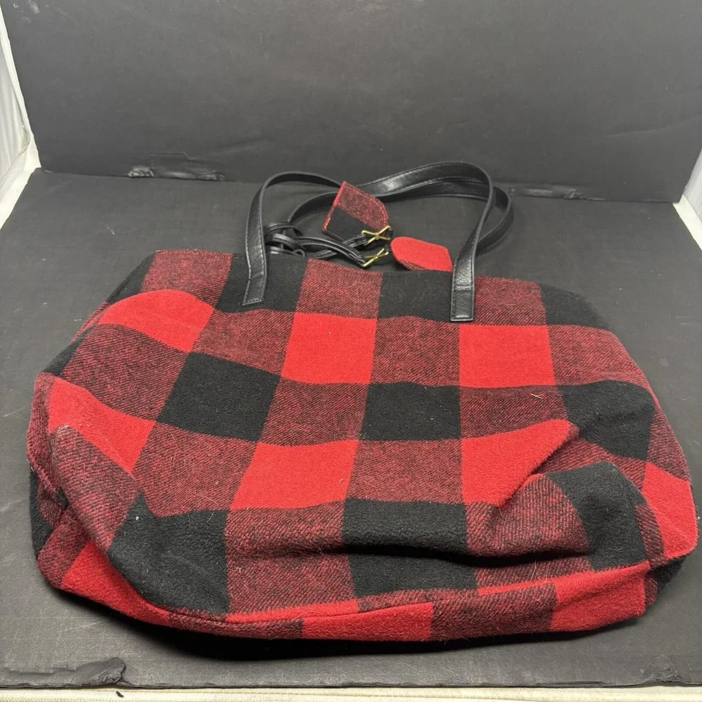 Bass Tote Plaid Reversible Black Red Classic Flannel Faux‎ Leather Large Purse